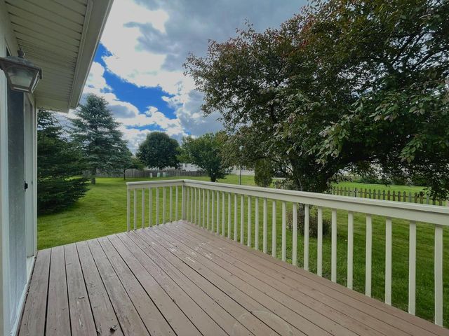 2949 Clearwater LANE, Waukesha, WI 53189