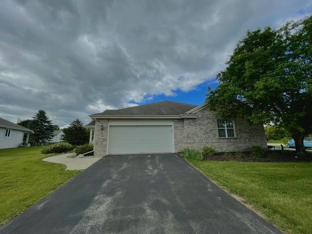 2949 Clearwater LANE, Waukesha, WI 53189