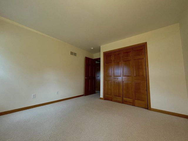 2949 Clearwater LANE, Waukesha, WI 53189
