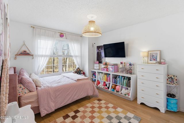 124 Secretariat Court, Tinton Falls, NJ 07724