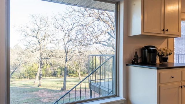 16303 E Rock Creek Road, Norman, OK 73026