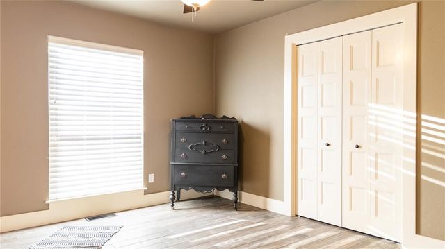 16303 E Rock Creek Road, Norman, OK 73026