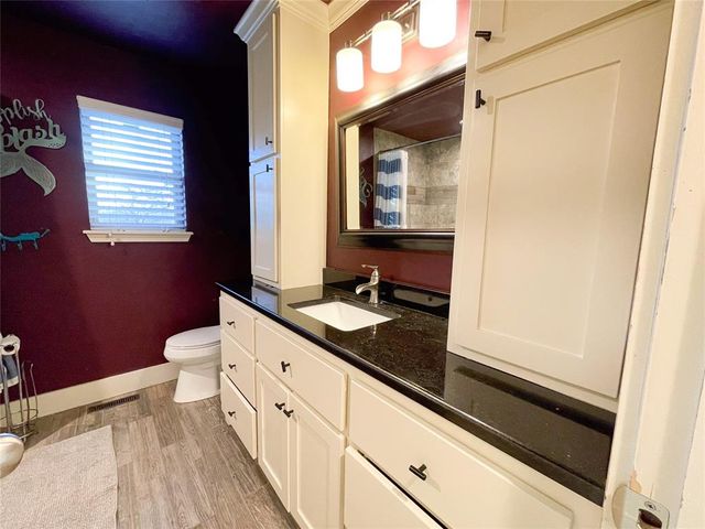 16303 E Rock Creek Road, Norman, OK 73026