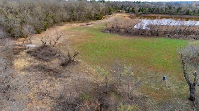 16303 E Rock Creek Road, Norman, OK 73026