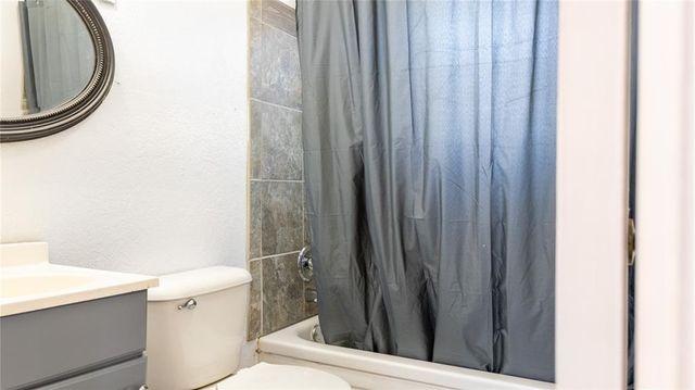 16303 E Rock Creek Road, Norman, OK 73026