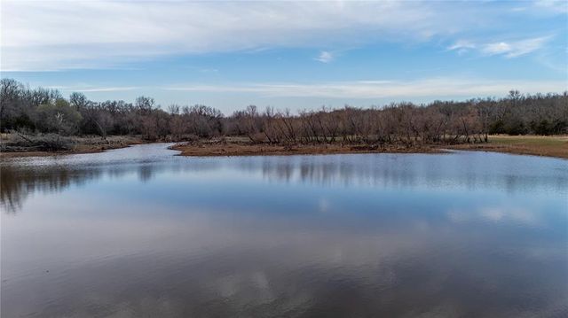 16303 E Rock Creek Road, Norman, OK 73026