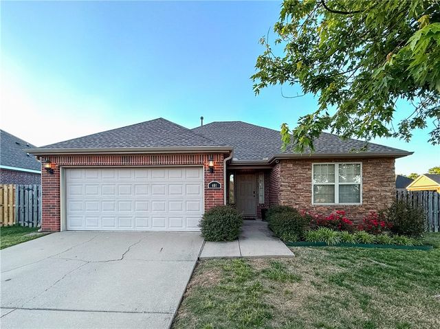 401 Worchester, Siloam Springs, AR 72761