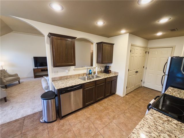 401 Worchester, Siloam Springs, AR 72761