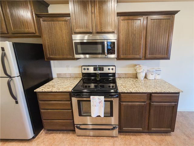 401 Worchester, Siloam Springs, AR 72761