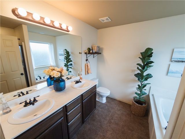 401 Worchester, Siloam Springs, AR 72761