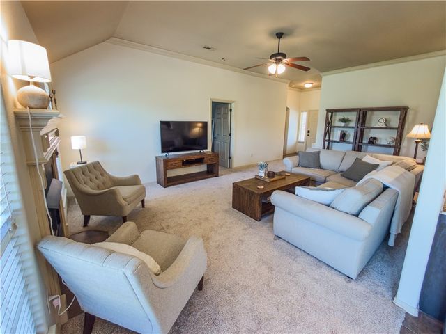 401 Worchester, Siloam Springs, AR 72761