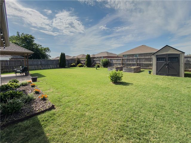 401 Worchester, Siloam Springs, AR 72761