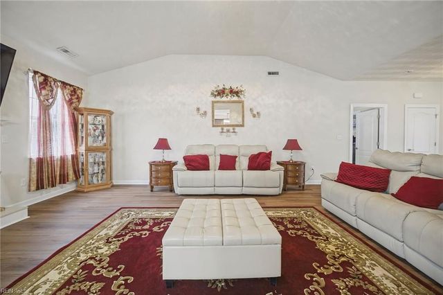 2448 Orchard Hill LN, Virginia Beach, VA 23456