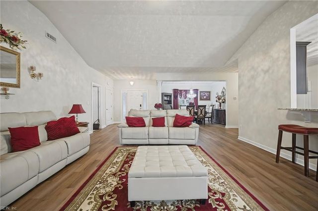 2448 Orchard Hill LN, Virginia Beach, VA 23456