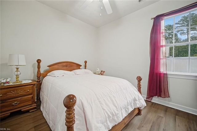2448 Orchard Hill LN, Virginia Beach, VA 23456