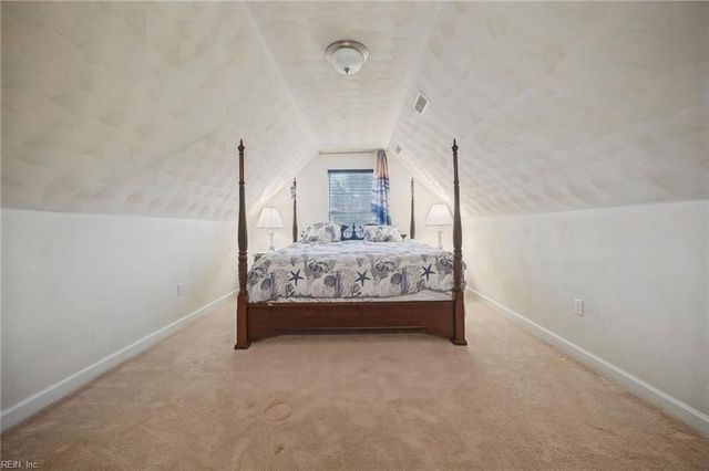 2448 Orchard Hill LN, Virginia Beach, VA 23456