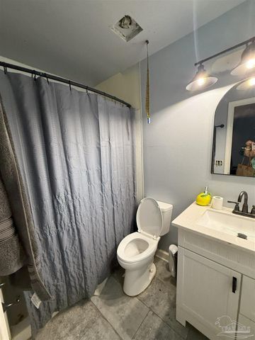 5935 Chi Chi Cir, Milton, FL 32570