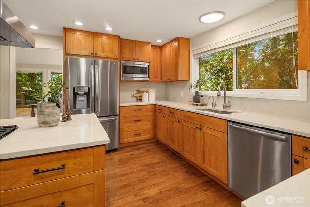 17707 SE 60th Street, Bellevue, WA 98006