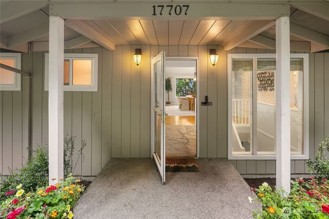 17707 SE 60th Street, Bellevue, WA 98006