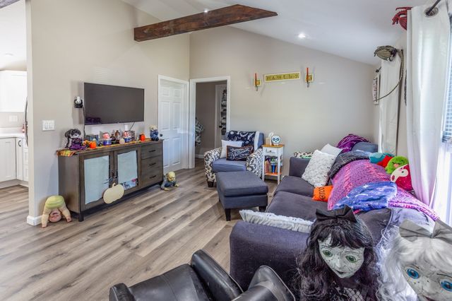 11 Madlyn St, Plymouth, MA 02360