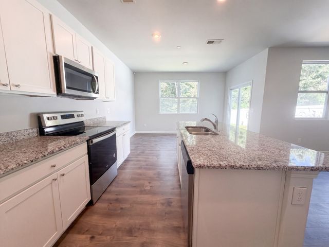 620 Spangler Ln, Ashland City, TN 37015