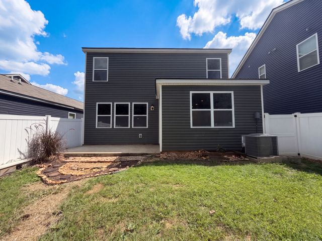 620 Spangler Ln, Ashland City, TN 37015
