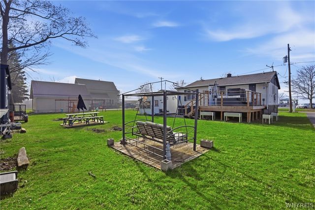 879 Triangle Drive, Hanover, NY 14081