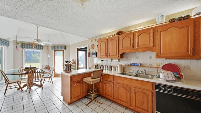 5084 AUTUMN MORNING LN, Memphis, TN 38125