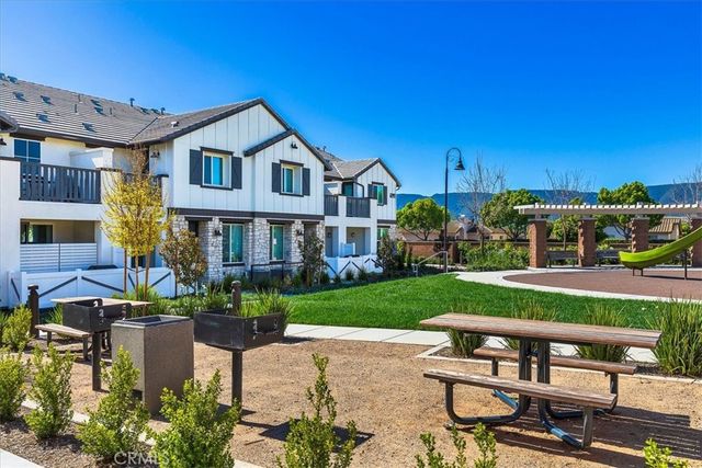 41976 Isadora 902, Murrieta, CA 92562