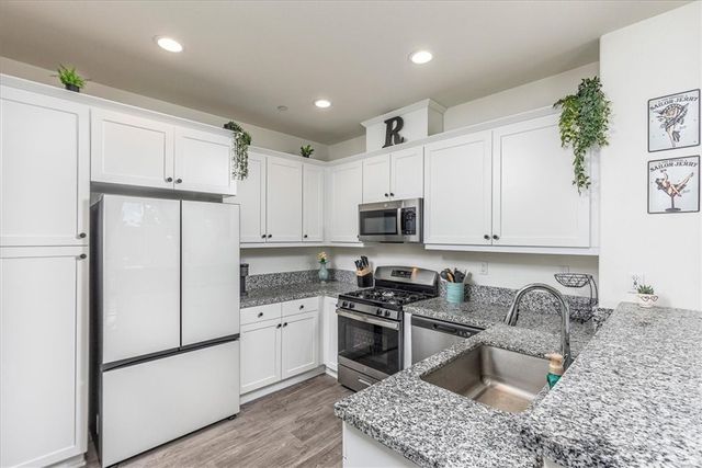 41976 Isadora 902, Murrieta, CA 92562