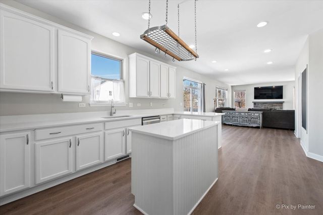 2431 Trailside Lane, Wauconda, IL 60084