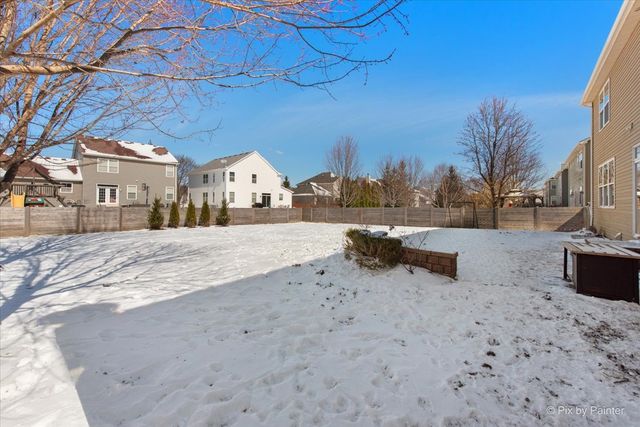 2431 Trailside Lane, Wauconda, IL 60084