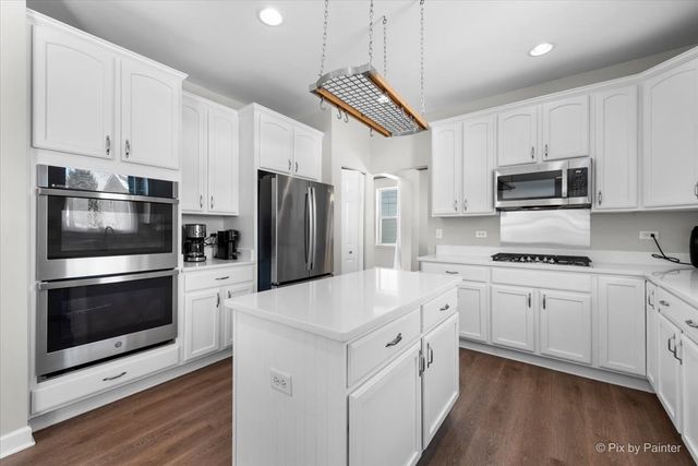 2431 Trailside Lane, Wauconda, IL 60084