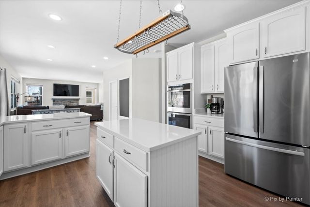 2431 Trailside Lane, Wauconda, IL 60084