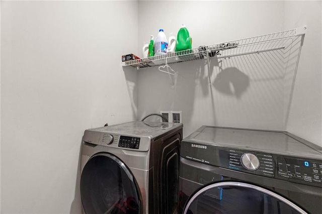 817 Shane Court, Belton, MO 64012