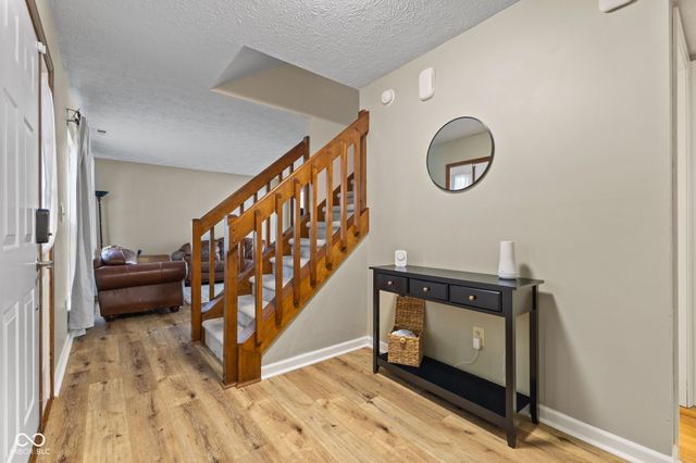12427 Doe Lane, Indianapolis, IN 46236