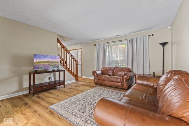 12427 Doe Lane, Indianapolis, IN 46236