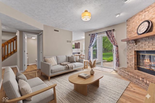 12427 Doe Lane, Indianapolis, IN 46236