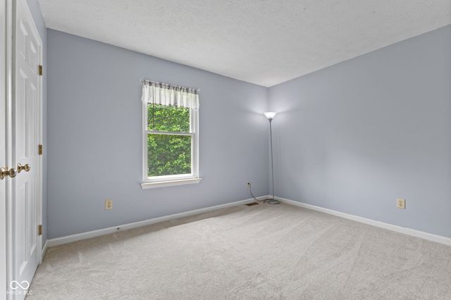 12427 Doe Lane, Indianapolis, IN 46236