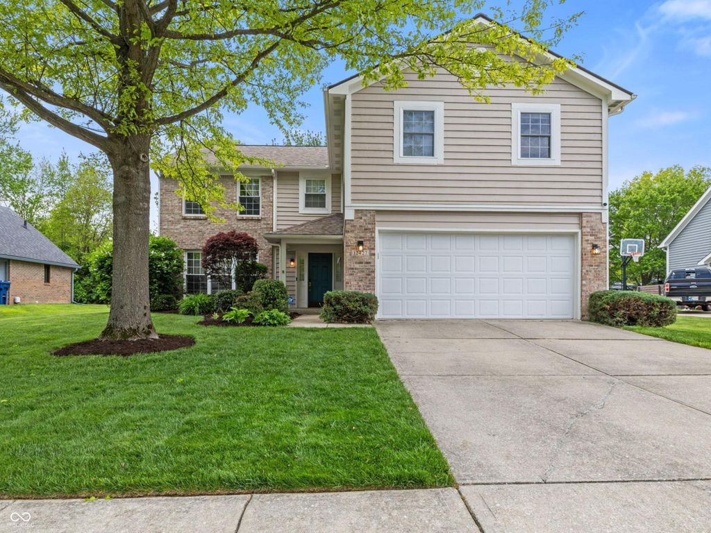 12427 Doe Lane, Indianapolis, IN 46236
