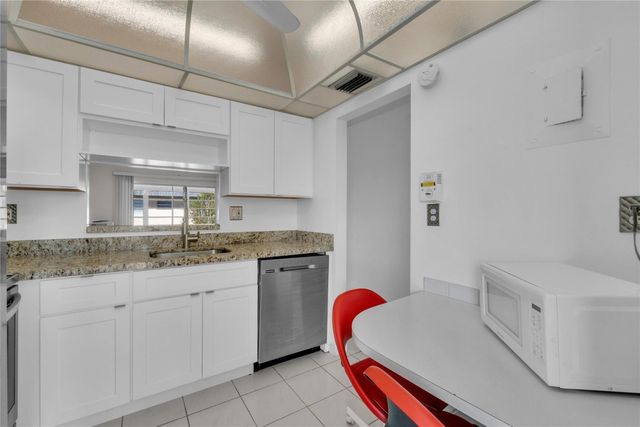 4441 NW 16th Street J311, Lauderhill, FL 33313