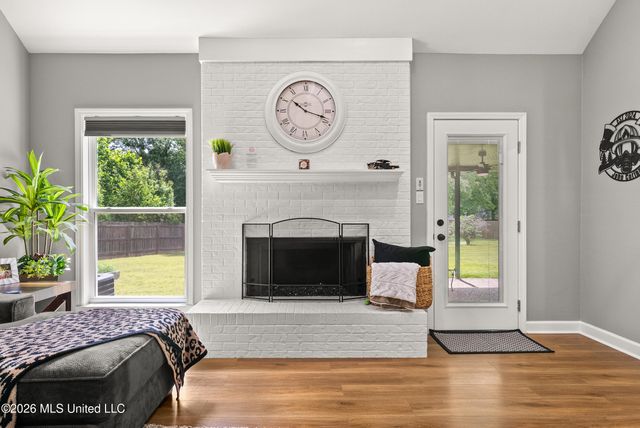 7254 Flower Creek Drive, Southaven, MS 38671