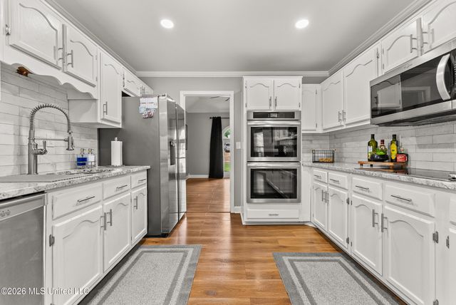 7254 Flower Creek Drive, Southaven, MS 38671