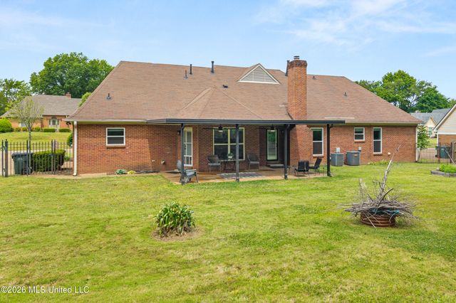 7254 Flower Creek Drive, Southaven, MS 38671