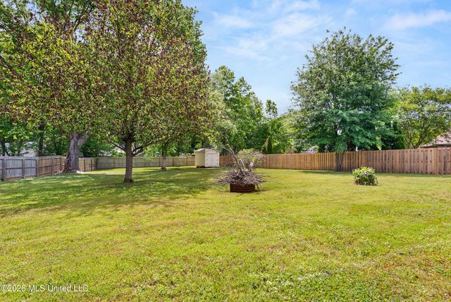 7254 Flower Creek Drive, Southaven, MS 38671