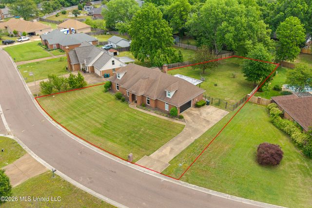 7254 Flower Creek Drive, Southaven, MS 38671