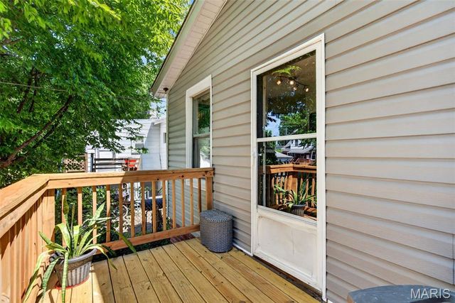 4710 Tesson Street, St Louis, MO 63116