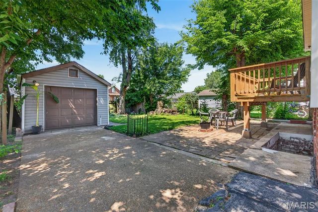 4710 Tesson Street, St Louis, MO 63116