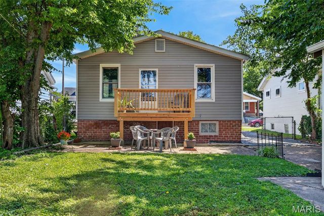 4710 Tesson Street, St Louis, MO 63116