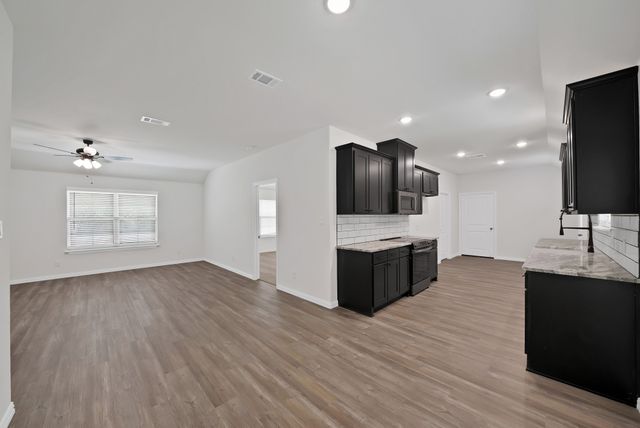 116 Sedona Creek Court, Poolville, TX 76487